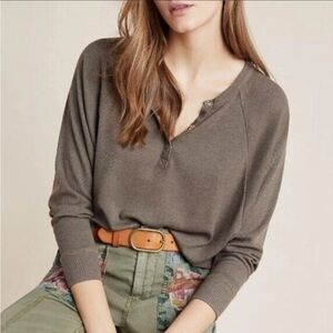 Anthropologie CHASER ANTHRO Henrietta Henley Ribbed Top Olive Green Long Sleeve